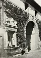 An illustration from Villas of Florence and Tuscany (1922)