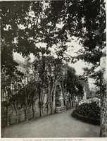 An illustration from Villas of Florence and Tuscany (1922)