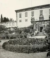 An illustration from Villas of Florence and Tuscany (1922)