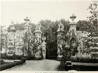 An illustration from Villas of Florence and Tuscany (1922)