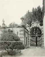 An illustration from Villas of Florence and Tuscany (1922)