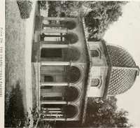 An illustration from Villas of Florence and Tuscany (1922)