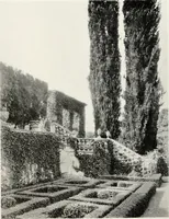 An illustration from Villas of Florence and Tuscany (1922)