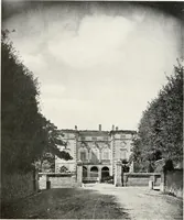 An illustration from Villas of Florence and Tuscany (1922)