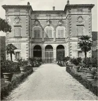 An illustration from Villas of Florence and Tuscany (1922)