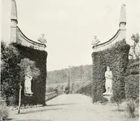 An illustration from Villas of Florence and Tuscany (1922)