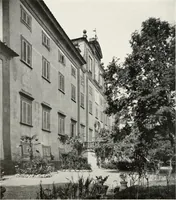 An illustration from Villas of Florence and Tuscany (1922)