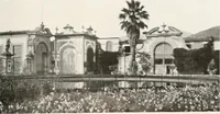 An illustration from Villas of Florence and Tuscany (1922)