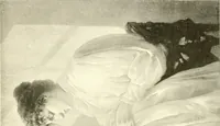 An illustration from Warings' exhibition of Italian art 1909 : furniture, bronzes, tapestries, embroideries, marbles, lace, academy pictures (1909)