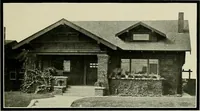 An illustration from West coast bungalows. (1912)