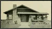 An illustration from West coast bungalows. (1912)