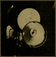 Picture 6 of 16 from X-rays simply explained : a handbook on Röntgen rays in theory and practice (1904), leaf 64
