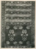 An illustration from Zarys artystycznego rozwoju tkactwa i haftarstwa; objaniony zabytkami Muzeum Narodowego w Krakowie (1906)