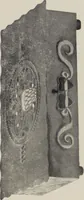 An illustration from Vulkania, Prostějov. Odděleni I., Dekorativní a praktické umělecké́ předměty pro výzdobu bytu = Section I. Objets d'art en métal pratiques et décoratifs pour l'ornement du logis (1907)