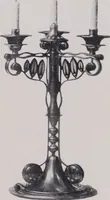 An illustration from Vulkania, Prostějov. Odděleni I., Dekorativní a praktické umělecké́ předměty pro výzdobu bytu = Section I. Objets d'art en métal pratiques et décoratifs pour l'ornement du logis (1907)