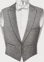 Picture 13 of 24 from Minister's report of fashion for gentlemen (Autumn & Winter, 1917-18) (1917), leaf 12