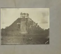 Picture 5 of 45 from 50 original photos of Mexican antiquities, circa 1900-1904 / [ca. half by commerical, half by a competent amateur] (1900), leaf 15