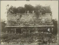 Picture 20 of 45 from 50 original photos of Mexican antiquities, circa 1900-1904 / [ca. half by commerical, half by a competent amateur] (1900), leaf 47