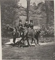 An illustration from Le tour du bois : photogravures : photographie hippique au Bois du Boulogne et Boulevard Saint-Germain (1884)