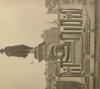 Picture 20 of 21 from [Decorations in the city of New York to honor and welcome the British and French commissions, May 9th to May 13th, 1917 / phot. by Wurts brothers] (1917), leaf 27