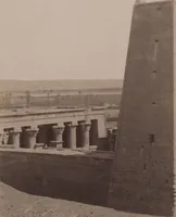 An illustration from [Album of Egyptian and Turkish photographs. Volume 1 / assembled by Rudolf H. and Lulu Reinhart in 1906 on their wedding trip] (1906)