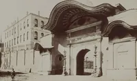 An illustration from [Album of Egyptian and Turkish photographs. Volume 1 / assembled by Rudolf H. and Lulu Reinhart in 1906 on their wedding trip] (1906)