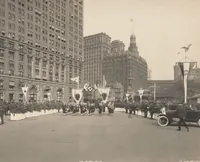 An illustration from [Decorations in the city of New York to honor and welcome the Japanese commission, Sept. 27, 28, 29, 1917 / phot. by Wurts brothers] (1917)
