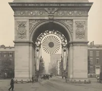 An illustration from [Decorations in the city of New York to honor and welcome the Japanese commission, Sept. 27, 28, 29, 1917 / phot. by Wurts brothers] (1917)