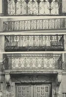 An illustration from Documents de ferronnerie ancienne du XIIe au XVIIIe siècle : recueil de 40 planches comprenant plus de 100 documents de ferronnerie monumentale et de serrurerie fine ... (1922)