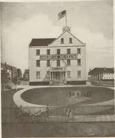 Picture 3 of 4 from The first hundred years (1925), leaf 7