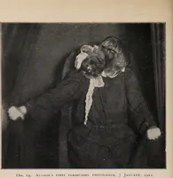 Picture 34 of 127 from Phenomena of materialisation : a contribution to the investigation of mediumistic teleplastics / by Baron von Schrenck Notzing ; translated by E.E. Fournier d'Albe. (1923), leaf 208